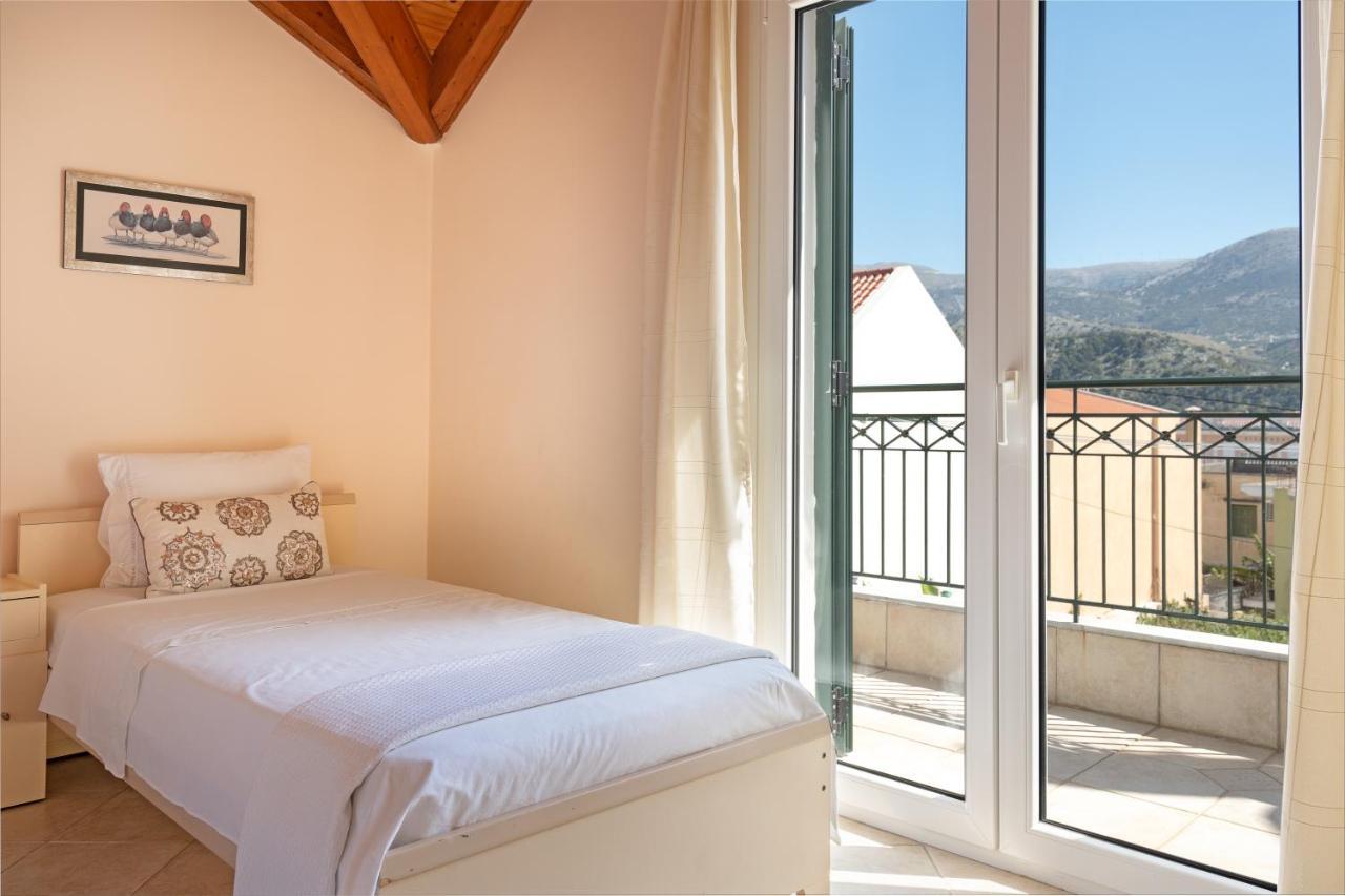 Grand Square Apartment Argostoli  Eksteriør bilde