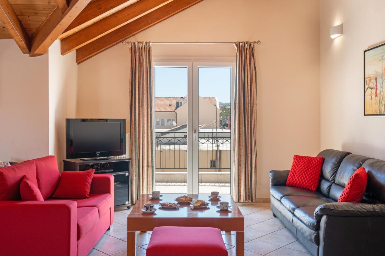 Grand Square Apartment Argostoli  Eksteriør bilde